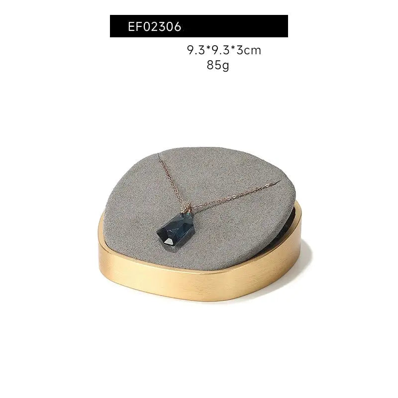 Luxury jewelry window display, props, rings, necklaces, earrings, jade display shelves, ladder jewelry display shelves Jim Display