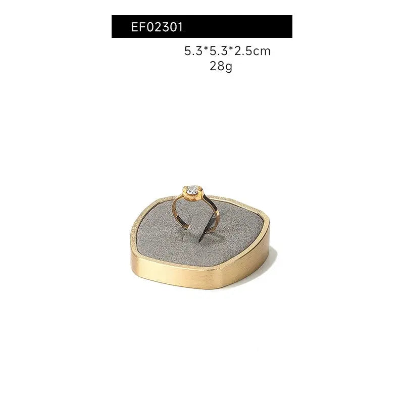 Luxury jewelry window display, props, rings, necklaces, earrings, jade display shelves, ladder jewelry display shelves Jim Display