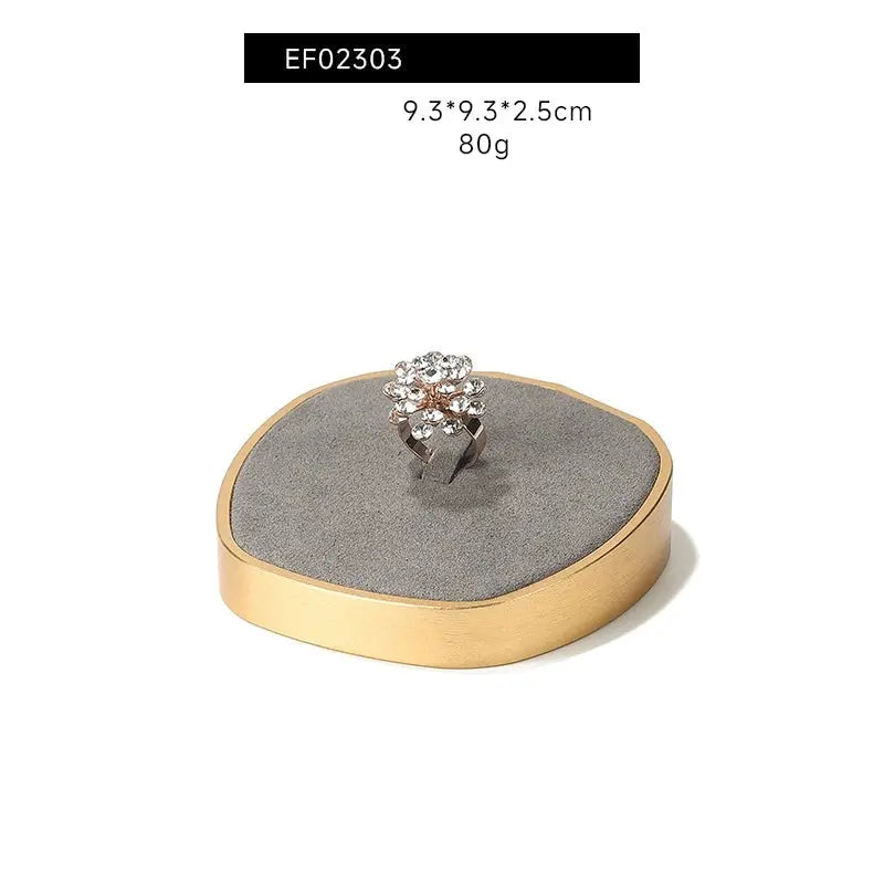 Luxury jewelry window display, props, rings, necklaces, earrings, jade display shelves, ladder jewelry display shelves Jim Display