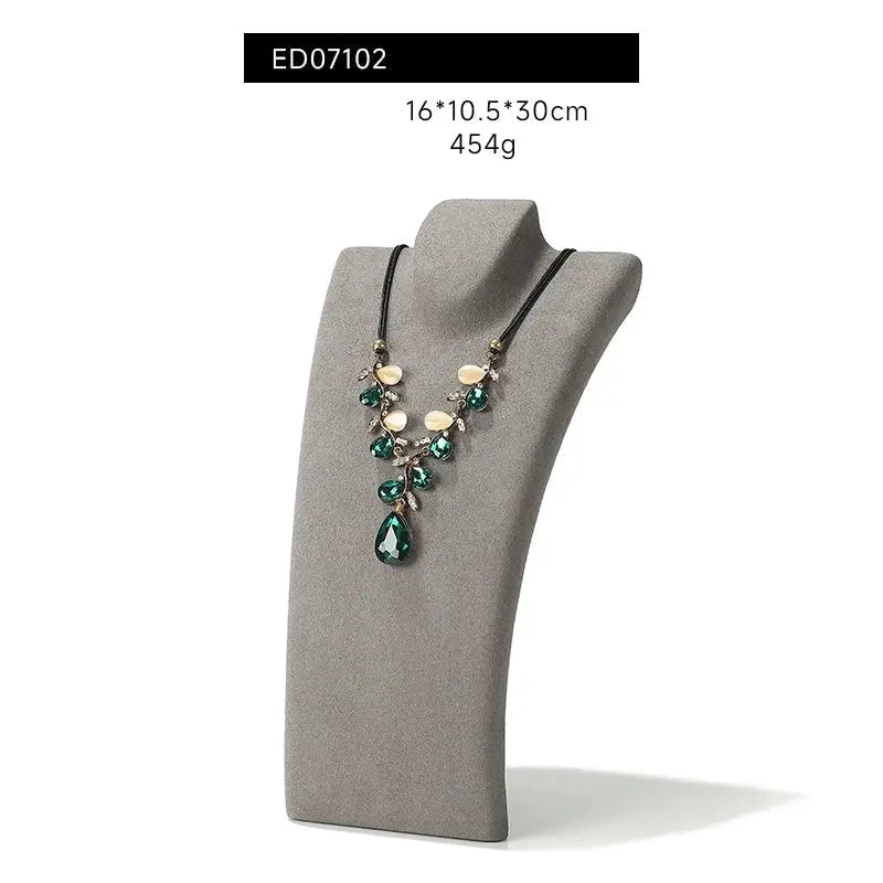 Luxury jewelry window display, props, rings, necklaces, earrings, jade display shelves, ladder jewelry display shelves Jim Display
