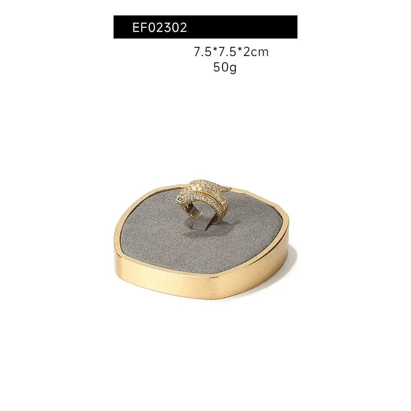 Luxury jewelry window display, props, rings, necklaces, earrings, jade display shelves, ladder jewelry display shelves Jim Display
