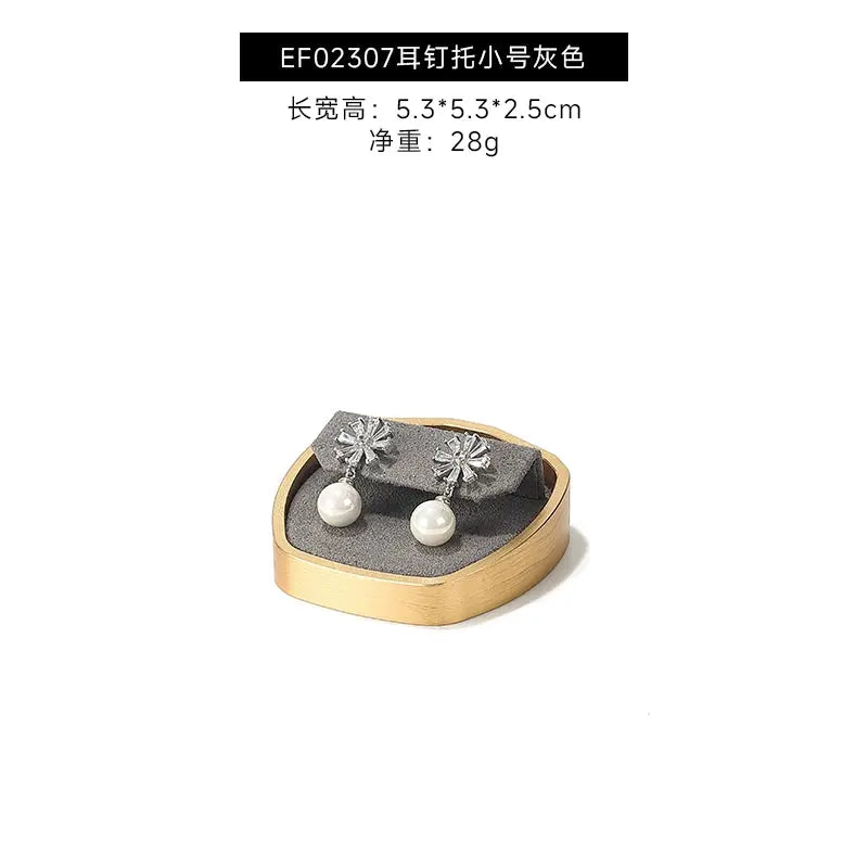 Luxury jewelry window display, props, rings, necklaces, earrings, jade display shelves, ladder jewelry display shelves Jim Display