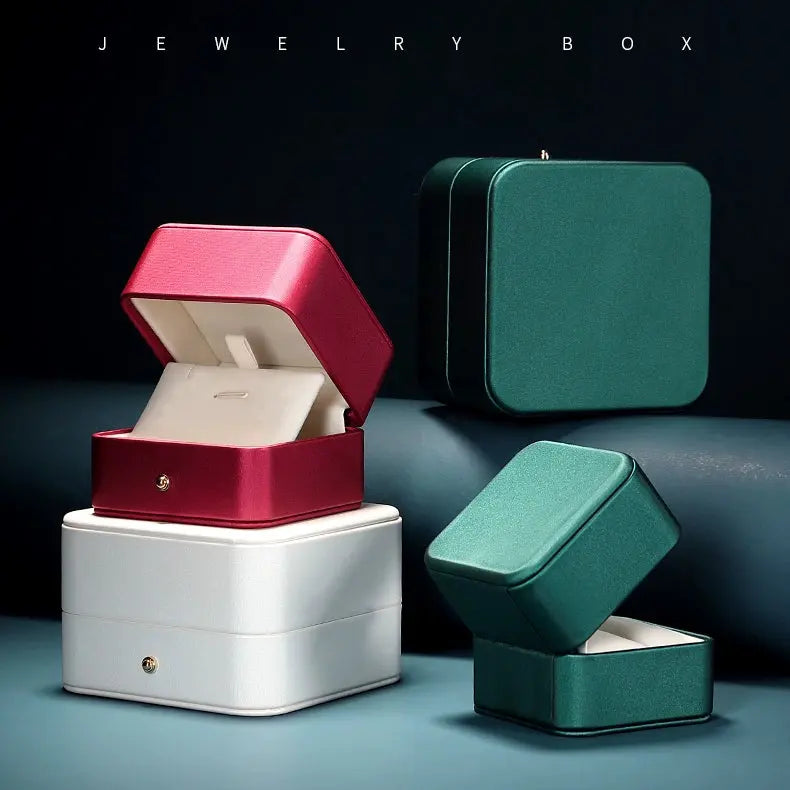 Luxury jewelry box, wedding gift, ring box, bracelet, necklace, bracelet storage box, jewelry packaging, gift box Jim Display