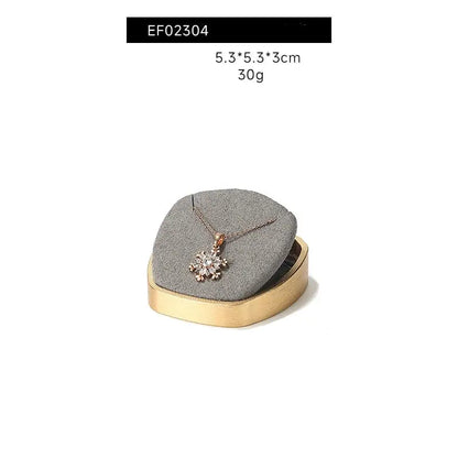 Luxury jewelry window display, props, rings, necklaces, earrings, jade display shelves, ladder jewelry display shelves Jim Display