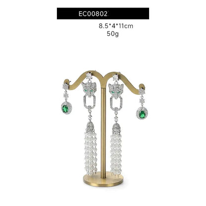 Luxury jewellery display, rings, necklaces, earrings, window display, jewelry, display props Jim Display