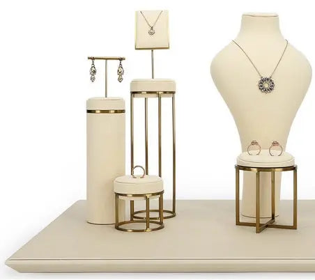 Luxury Off-white Jewelry Window Display Jim Display